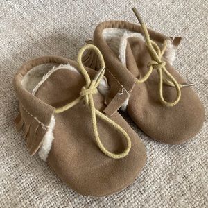 12 mos Moccasins
